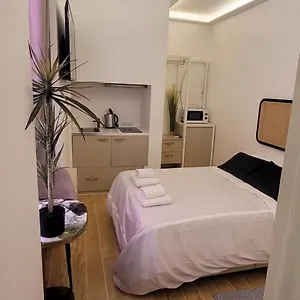 Affittacamere Tiny Rosa - Bairro Alto, Lisbona