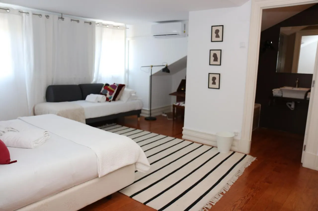 Botanic Views Guest House Lisbona